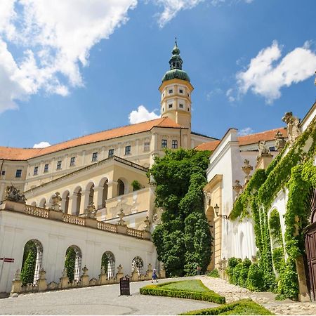 Poetic Apartment Mikulov Bagian luar foto