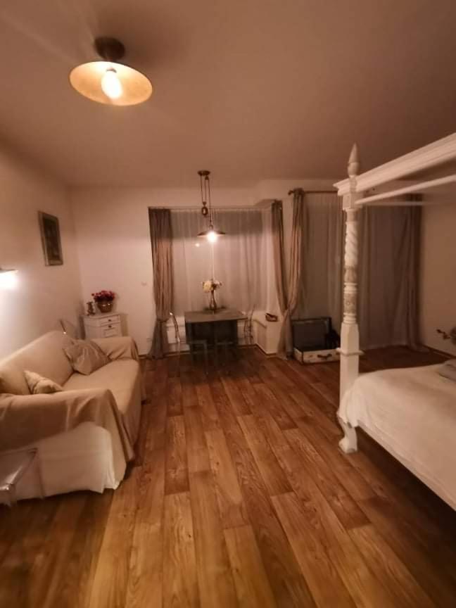Poetic Apartment Mikulov Bagian luar foto